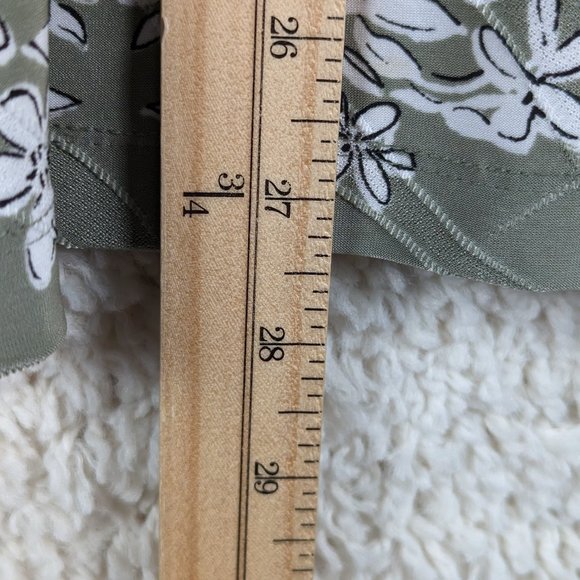 Croft & Barrow* Women's Short Sleeve V-Neck‎ Curved Hem Pleated Front Blouse~ 1X - Picture 9 of 11